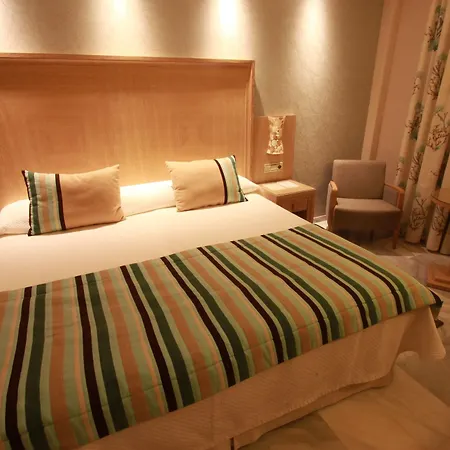 Hotel Balcon De Europa