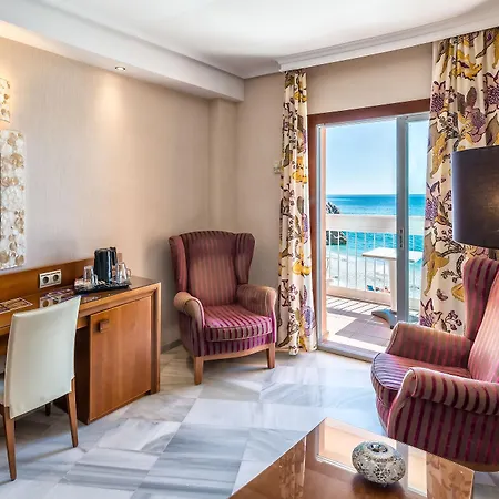 Hotel Balcon De Europa 4*