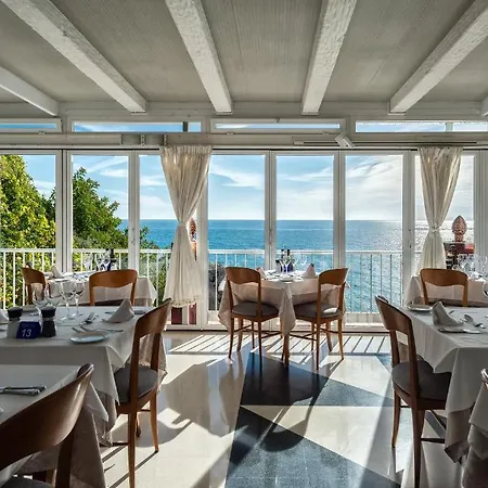 Balcon De Europa Hotel