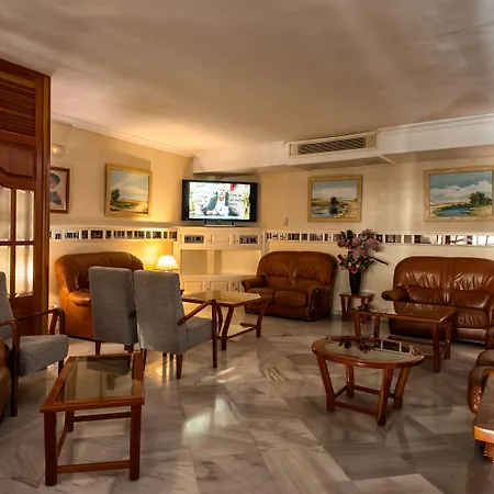 Hotel Balcon De Europa 4*