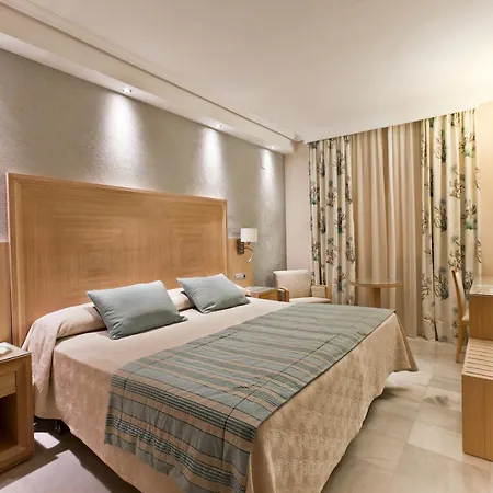 Hotel Balcon De Europa 4*
